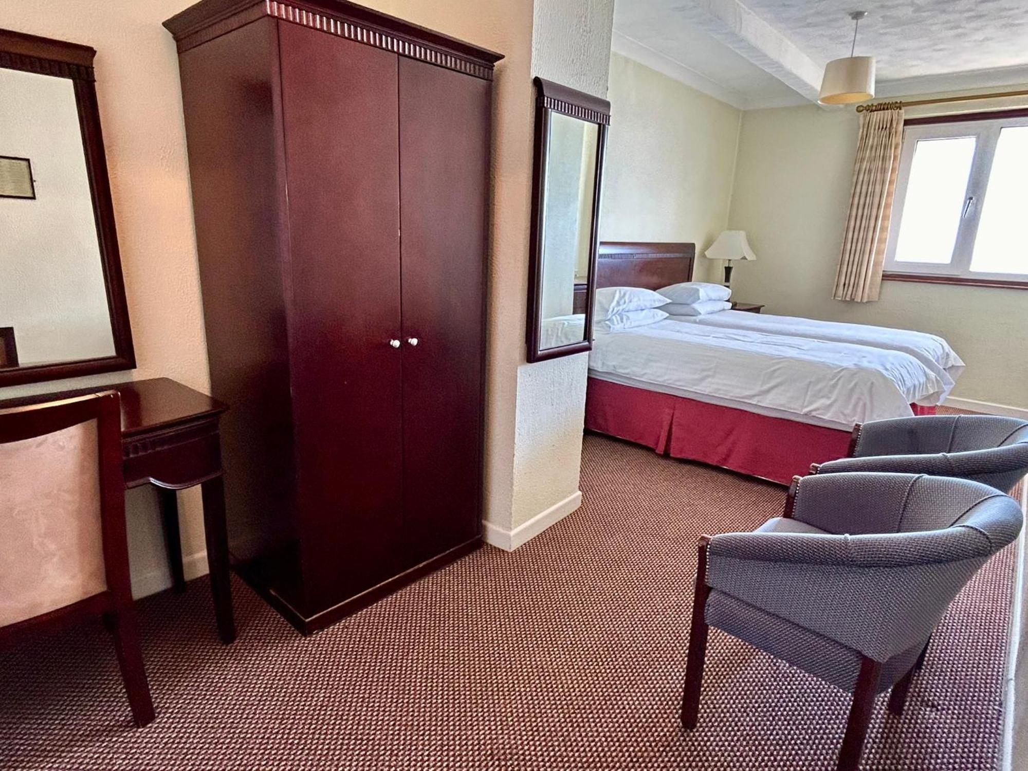 Bay View - Seafront, - Free Car Ferry For Bookings Of 3 Or Nights, Subject To Availability Hotel