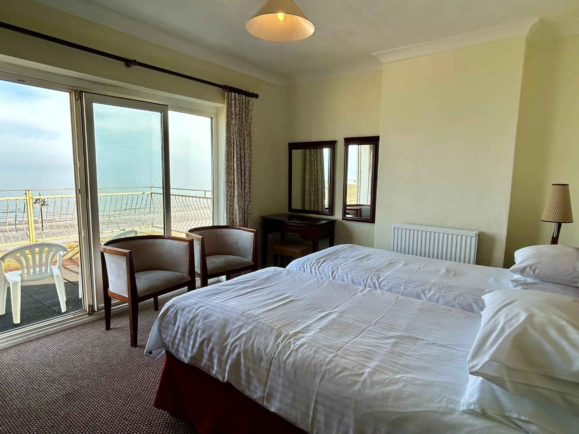 Bay View - Seafront, - Free Car Ferry For Bookings Of 3 Or Nights, Subject To Availability