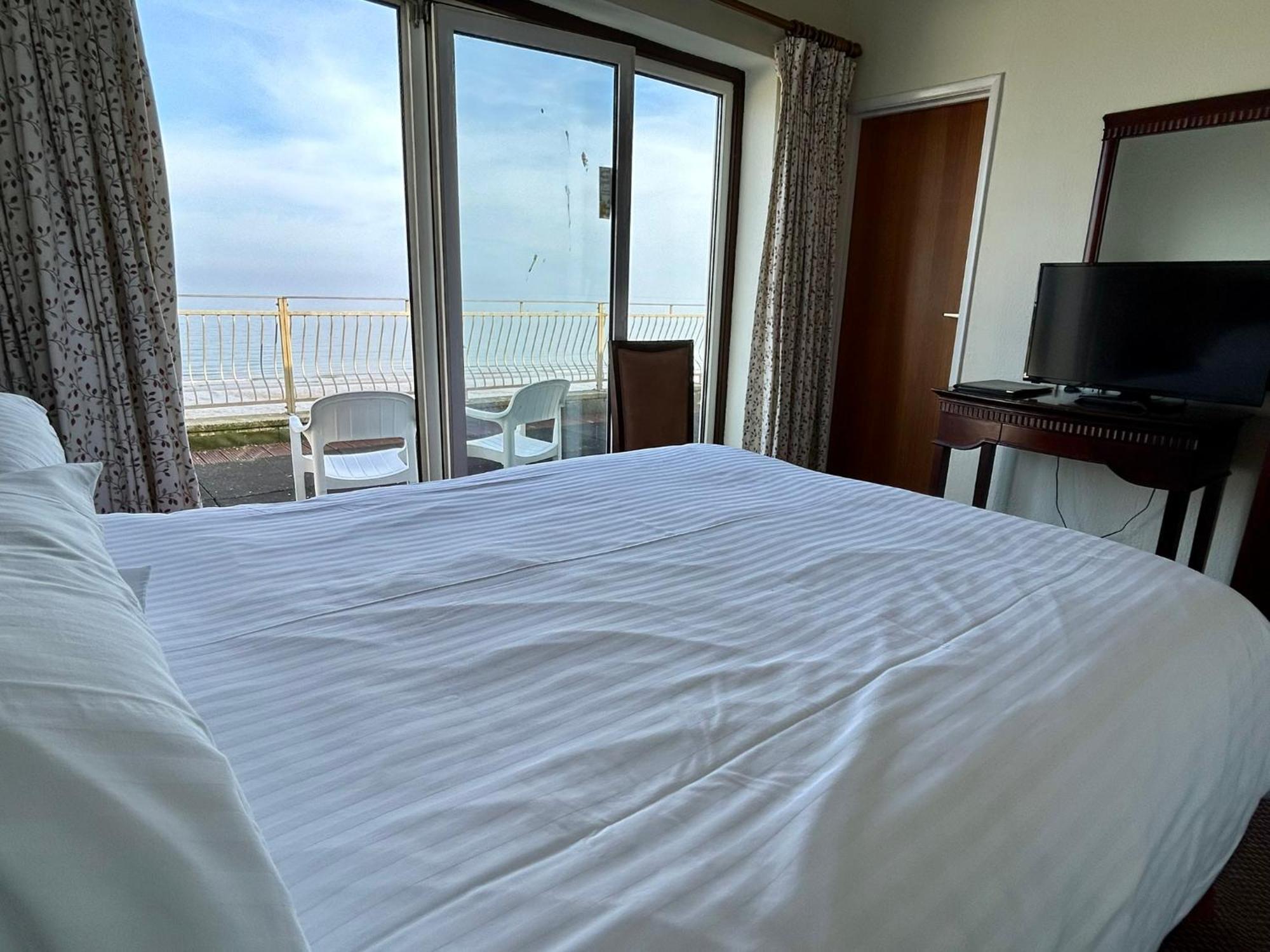 Bay View - Seafront, - Free Car Ferry For Bookings Of 3 Or Nights, Subject To Availability Hotel