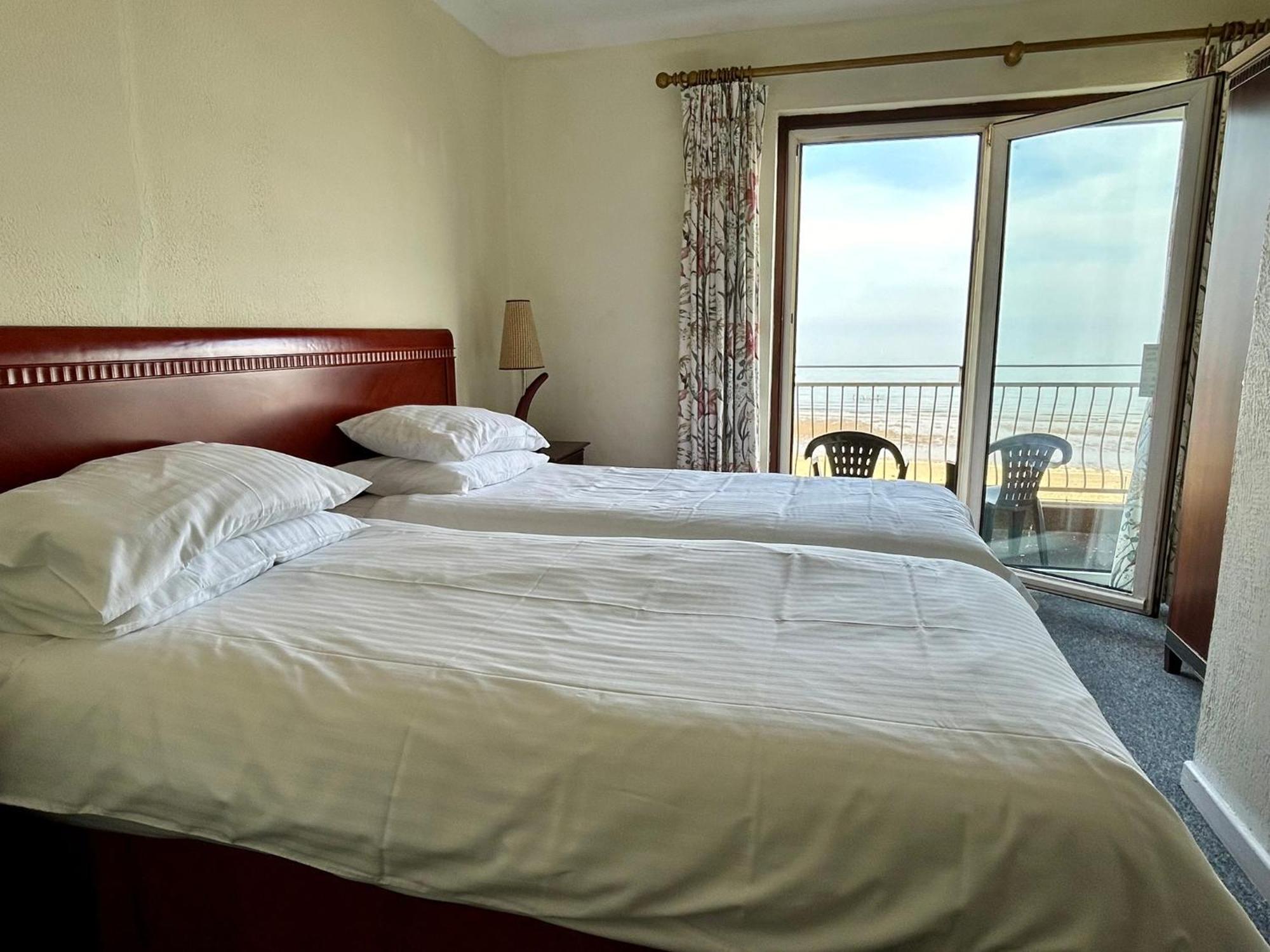 Hotel Bay View - Seafront, - Free Car Ferry For Bookings Of 3 Or Nights, Subject To Availability